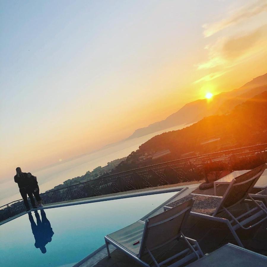 Villa Gaia - Luxury Villa, Pool & Wellness Rooms Bordighera Kültér fotó
