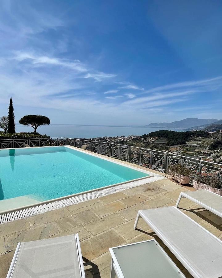 Villa Gaia - Luxury Villa, Pool & Wellness Rooms Bordighera Kültér fotó