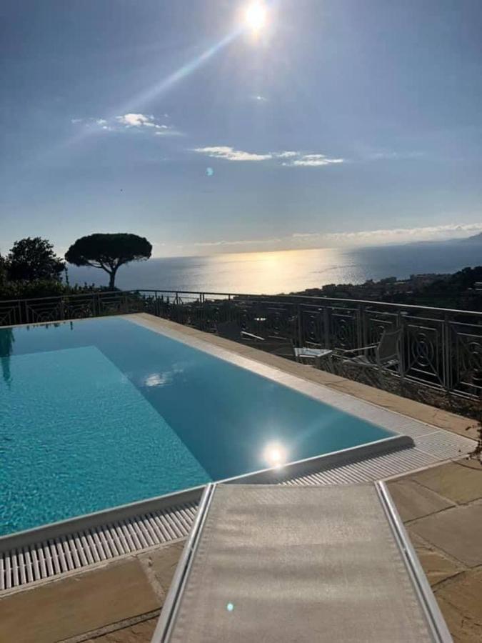 Villa Gaia - Luxury Villa, Pool & Wellness Rooms Bordighera Kültér fotó