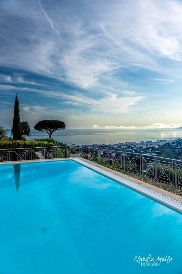 Villa Gaia - Luxury Villa, Pool & Wellness Rooms Bordighera Kültér fotó