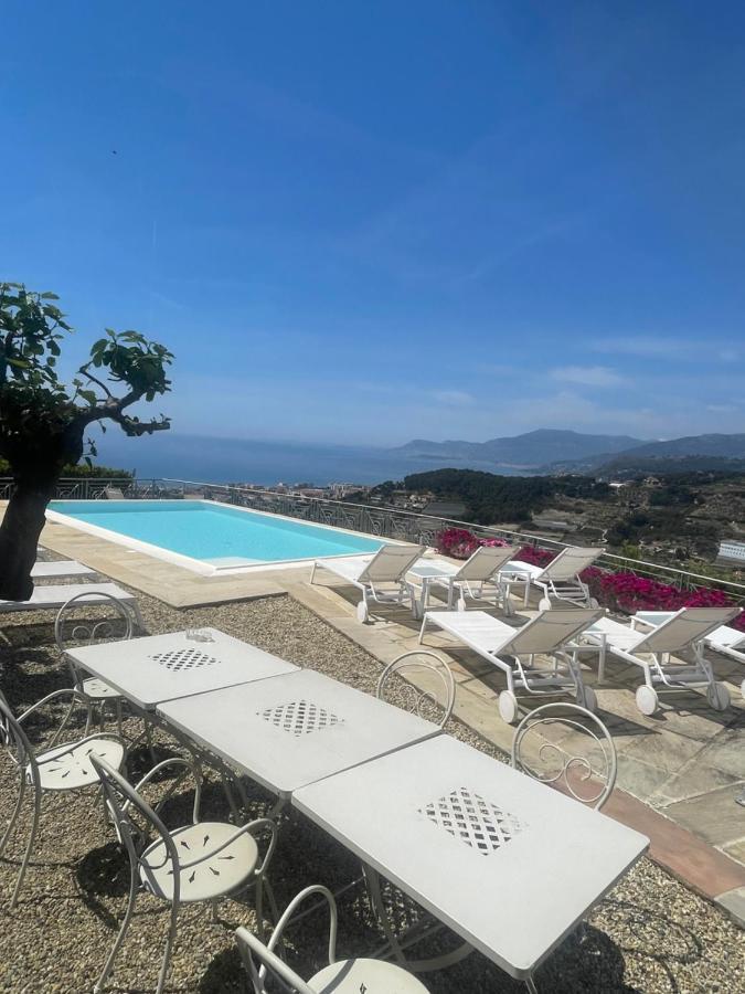 Villa Gaia - Luxury Villa, Pool & Wellness Rooms Bordighera Kültér fotó