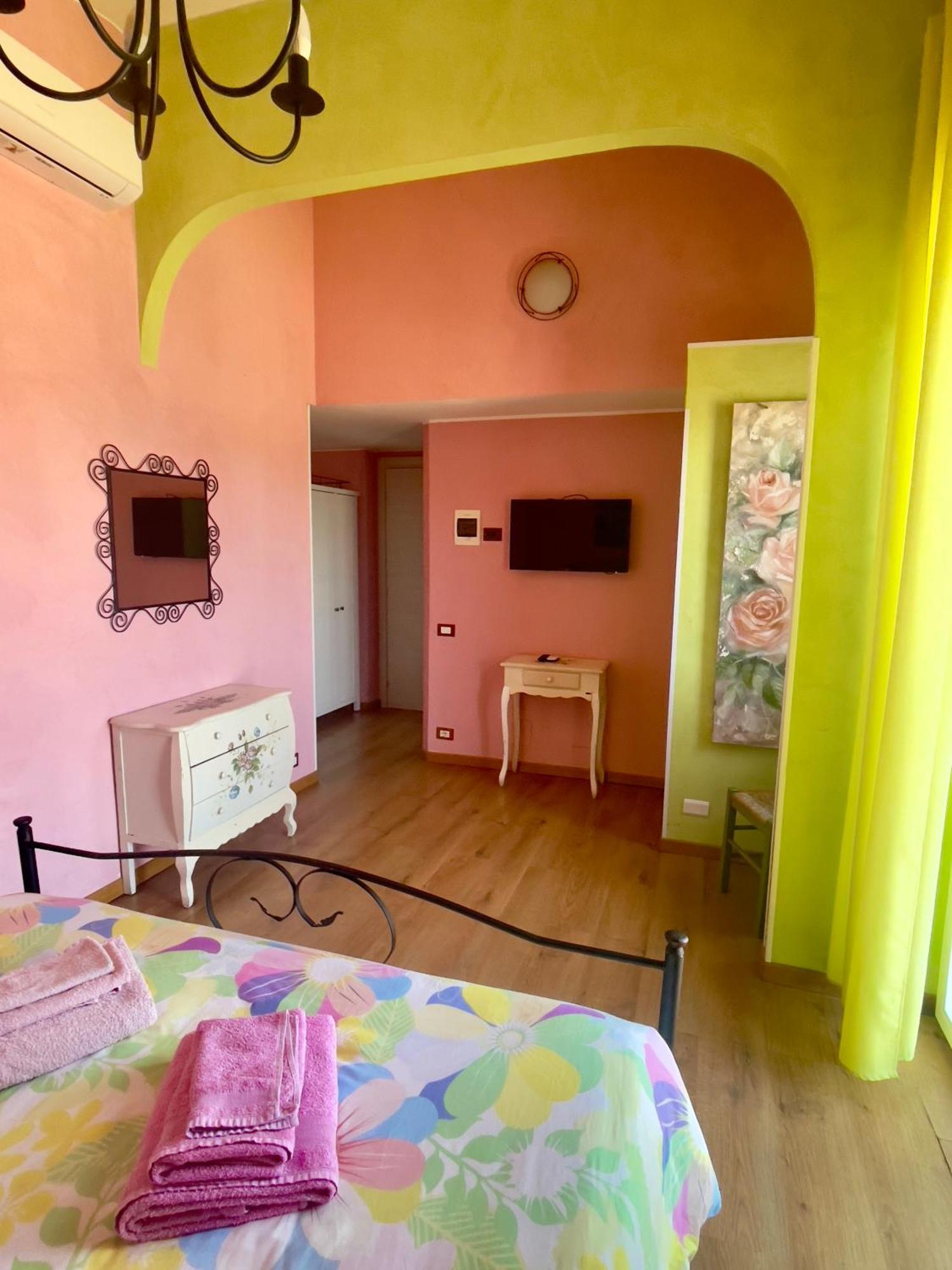 Villa Gaia - Luxury Villa, Pool & Wellness Rooms Bordighera Kültér fotó