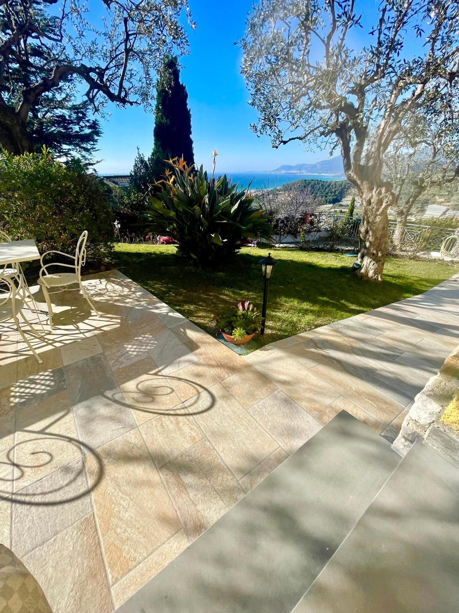 Villa Gaia - Luxury Villa, Pool & Wellness Rooms Bordighera Kültér fotó
