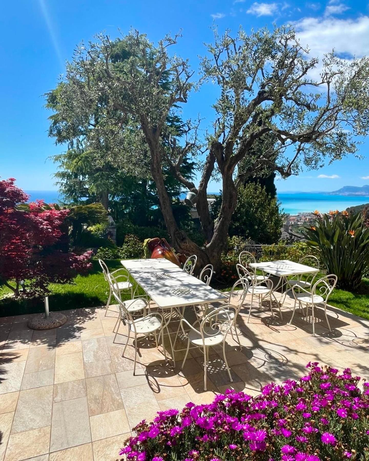 Villa Gaia - Luxury Villa, Pool & Wellness Rooms Bordighera Kültér fotó