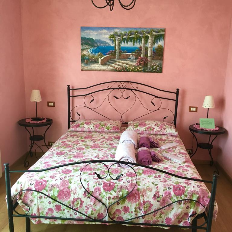 Villa Gaia - Luxury Villa, Pool & Wellness Rooms Bordighera Kültér fotó